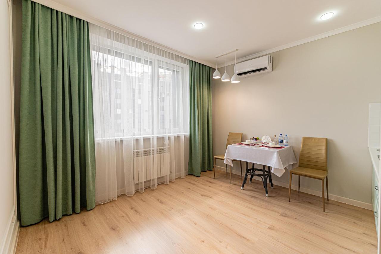 Золотой Квадрат Астаны Apartment Nur-Sultan  Exterior photo